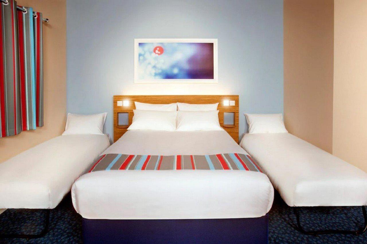 Travelodge Swindon Central Eksteriør billede