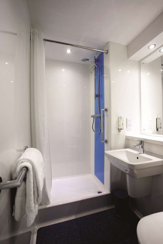 Travelodge Swindon Central Værelse billede